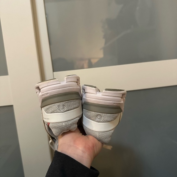 On Running Light Gray Sneakers - Picture 6 of 7